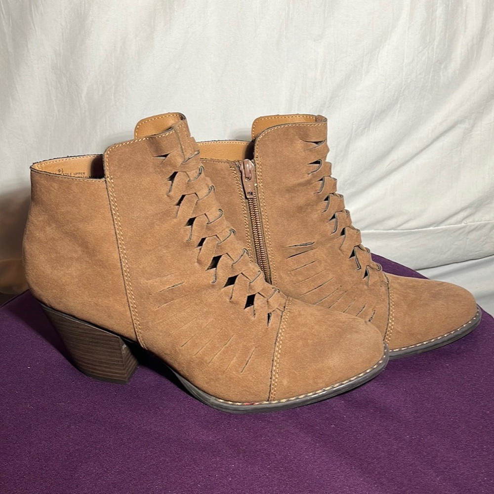 tan boots
